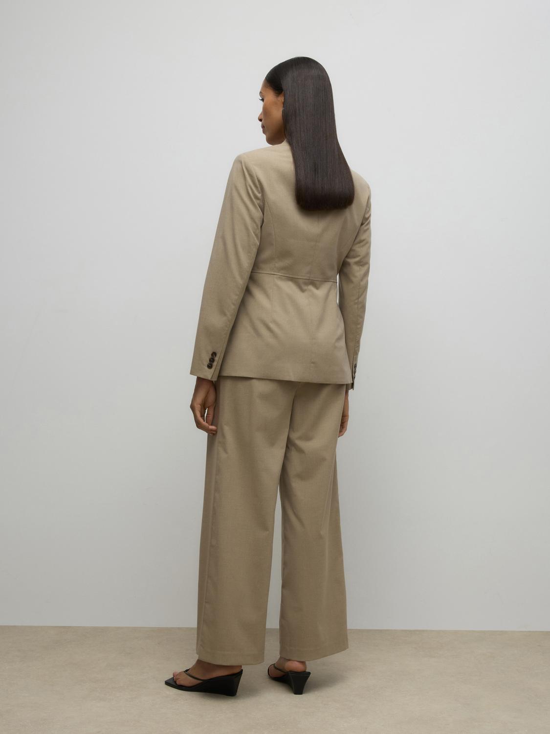 model_shot-back